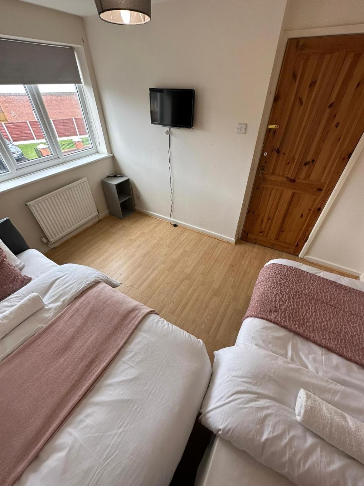 3 Bedroom Apartment Close To Manchester City Stadium And Coop Live מראה חיצוני תמונה