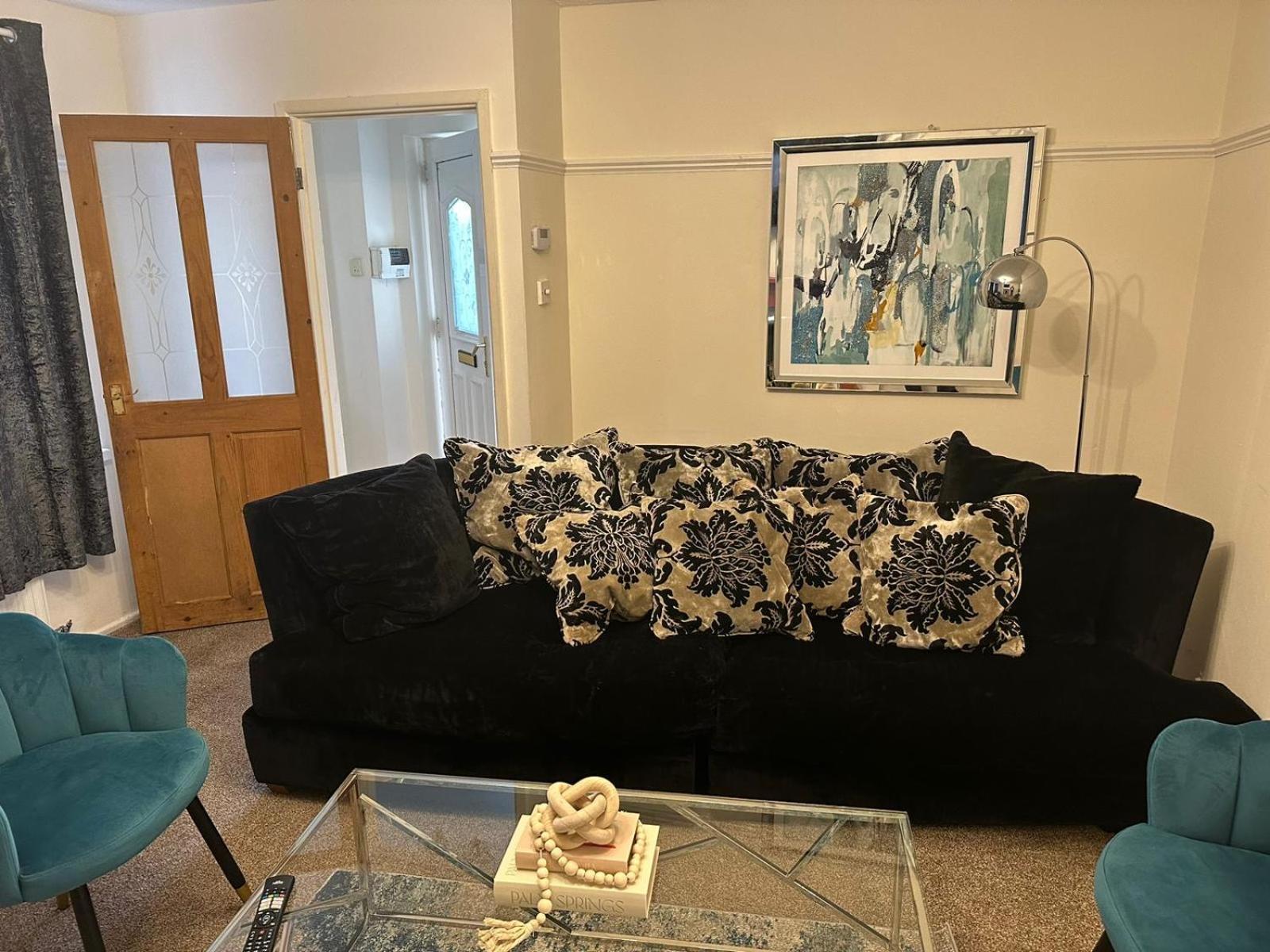 3 Bedroom Apartment Close To Manchester City Stadium And Coop Live מראה חיצוני תמונה