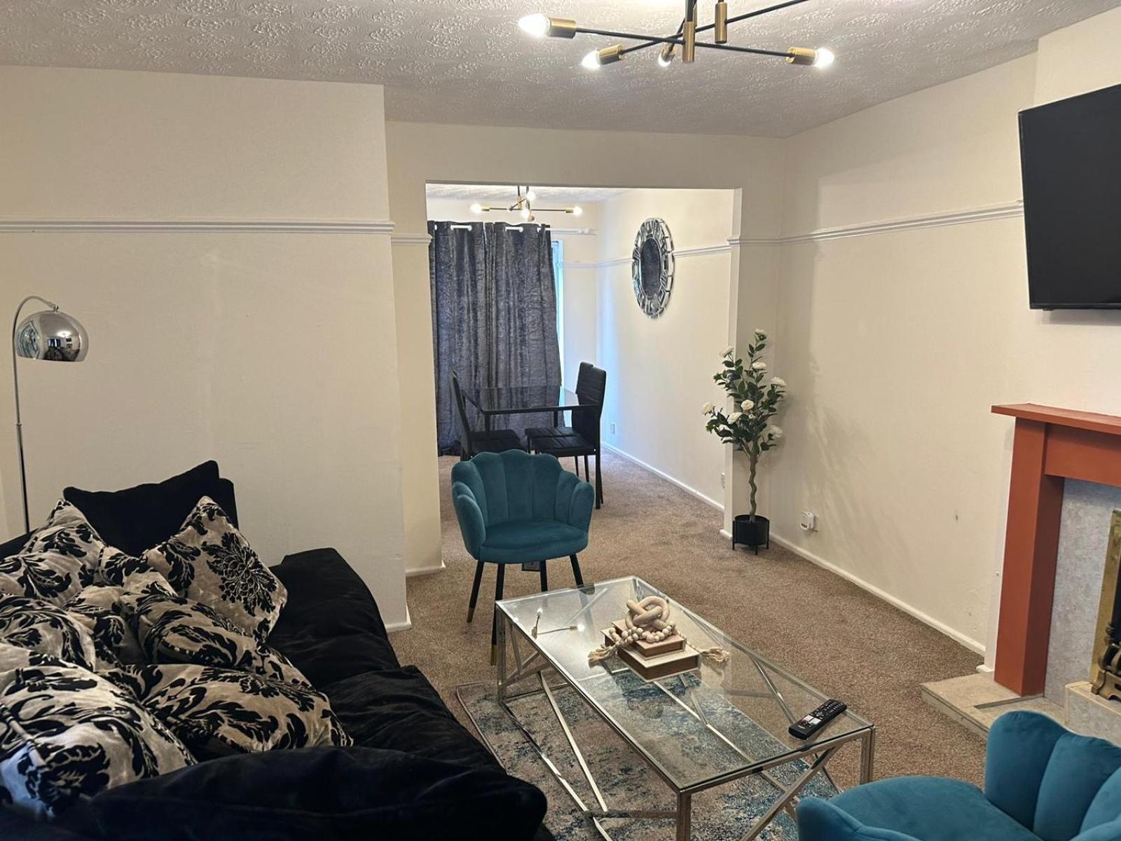 3 Bedroom Apartment Close To Manchester City Stadium And Coop Live מראה חיצוני תמונה