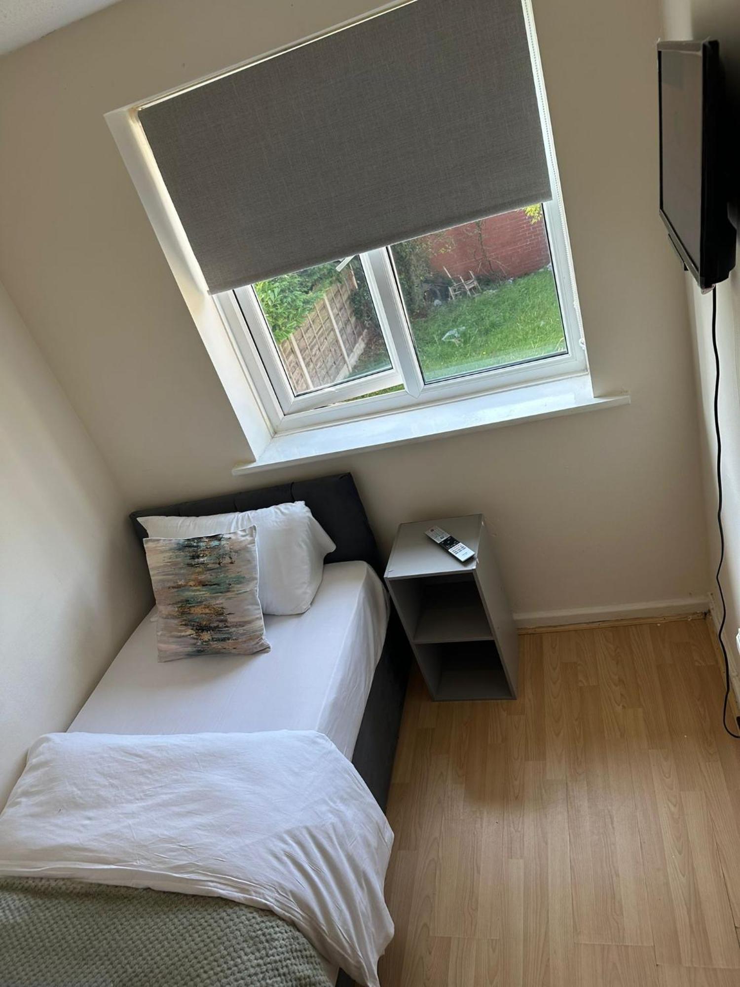 3 Bedroom Apartment Close To Manchester City Stadium And Coop Live מראה חיצוני תמונה